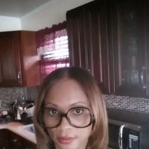 Meet your Posher, Lizzie